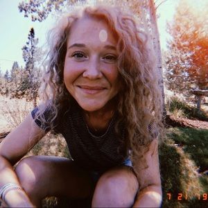 Meet your Posher, Addie